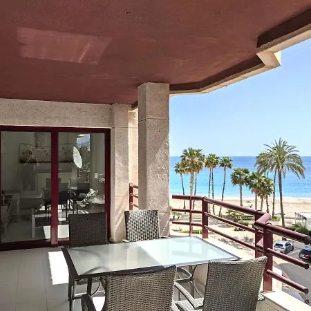 Cabeho Homes Апартаменти *